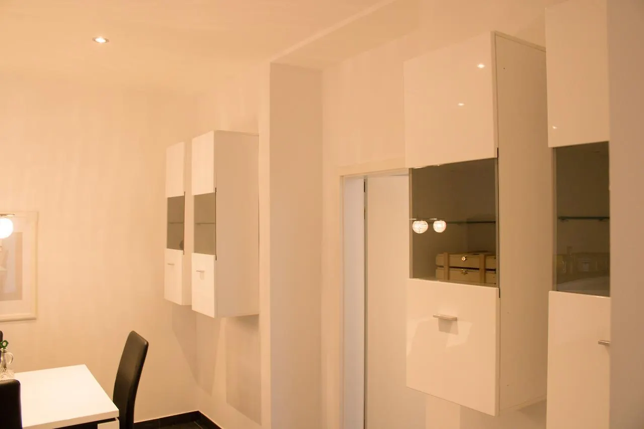 Appartement White Lofty Und White Studio Düsseldorf