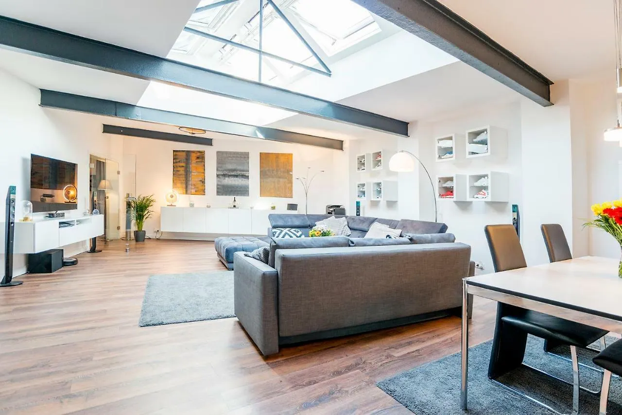 Appartement White Lofty Und White Studio Düsseldorf