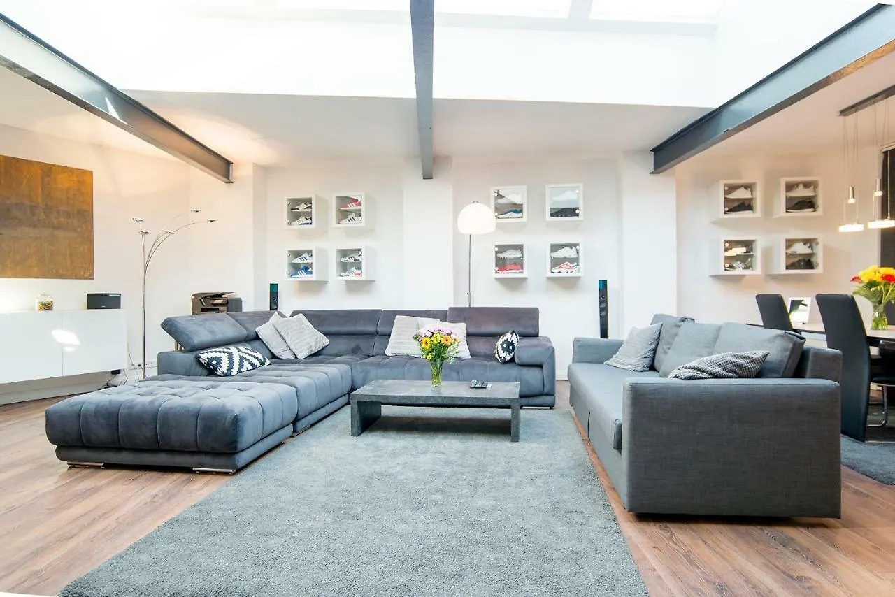 White Lofty Und White Studio Düsseldorf 0*,